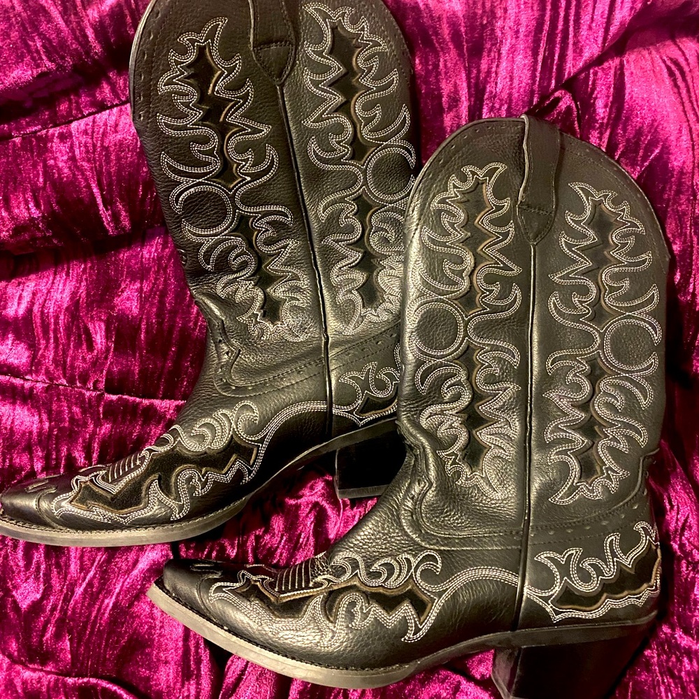 Women’s Ariat black and white boots, size 9B